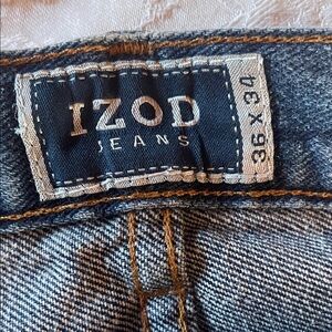 IZOD Blue Jeans Men's Classic fit .
100% Cotton 36”x 34”Made in Nicaragua